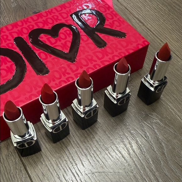 Dior Lipstick Collection in Rich Reds - Picture 4 of 7